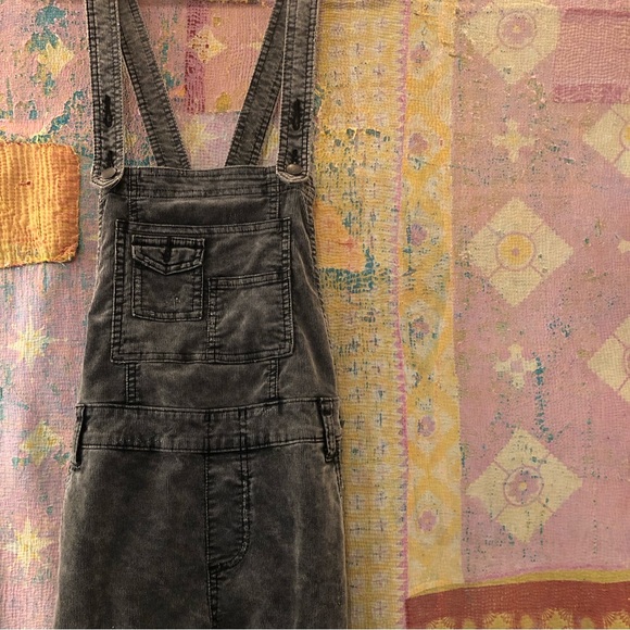 Free People Through the Woods Distressed Corduroy Overalls - Size 26 - Picture 5 of 13